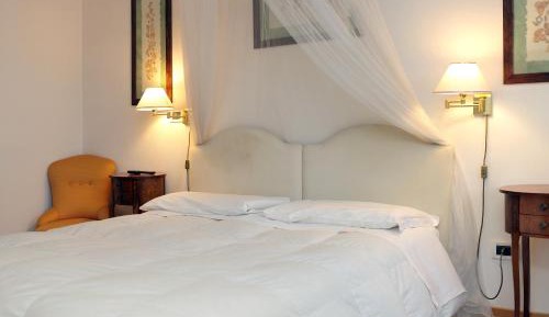 Double or Twin Room with Bathroom