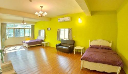 Quadruple Room with Private Bathroom