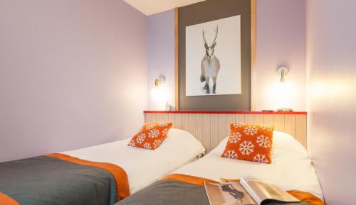 One-Bedroom Apartment with Sleeping Alcove and Open Moutain View (7 People)