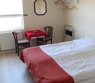Twin Room with Bath