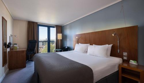 Standard Queen Room - Disability Access