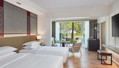 Twin Room with Pool Access