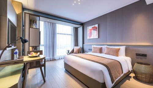 Premier King Room