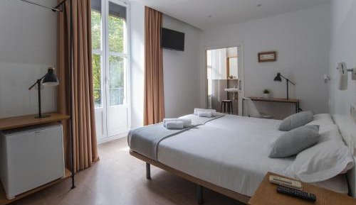 Deluxe Double or Twin Room with Balcony