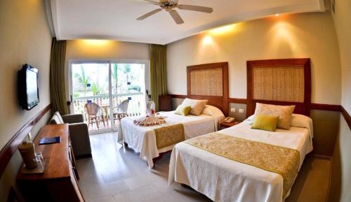 Superior Triple Room with Sea View