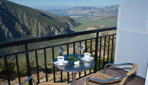 Double or Twin Room with Gorge View