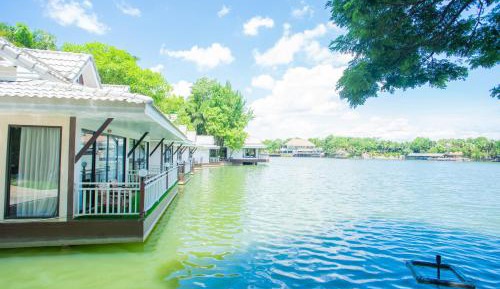 Double or Twin Room with Lake View