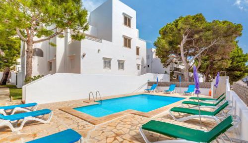 Superior One-Bedroom Apartment with Balcony