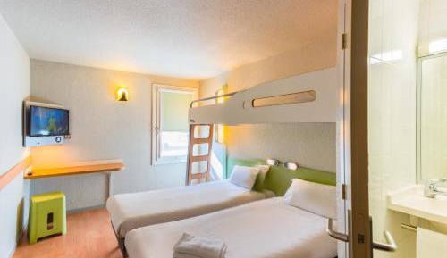 Standard Twin Room with Bunk Bed