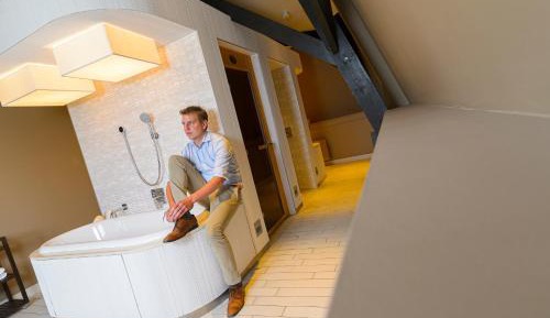 Suite with Spa Bath