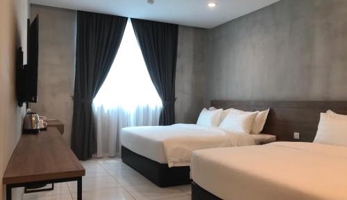 Deluxe Family Room