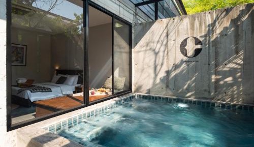 King Room with Pool View