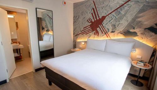 Standard Queen Room