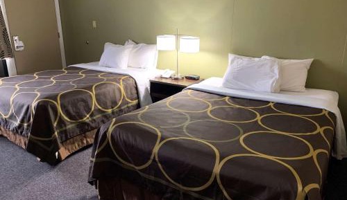 2 Queen Beds, Pet-Friendly, Second Floor, Non-Smoking
