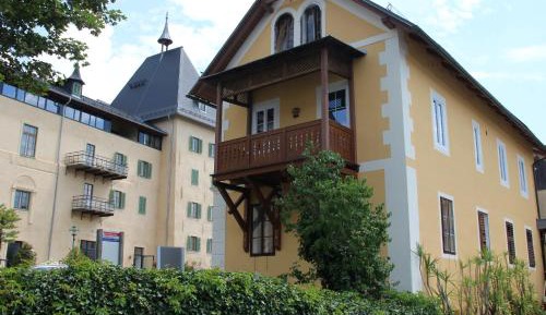 Apartment with Lake View