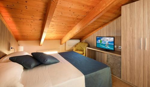 Double Room with Private External Bathroom