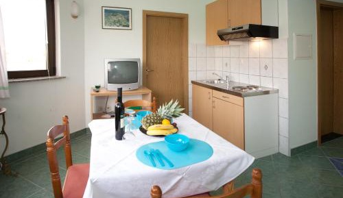 One-Bedroom Apartment (2 Adults)