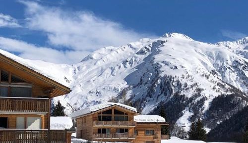 Loft Apartment with Jacuzzi B
