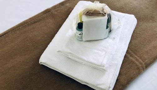 Apartment with Mountain View