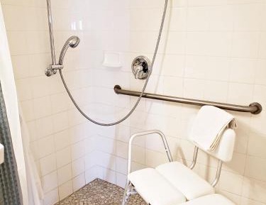 Queen Room - Disability Access