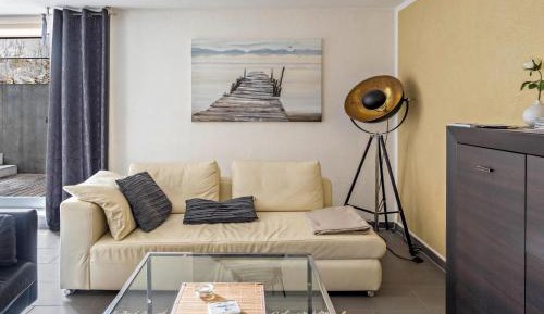 Superior One-Bedroom Apartment