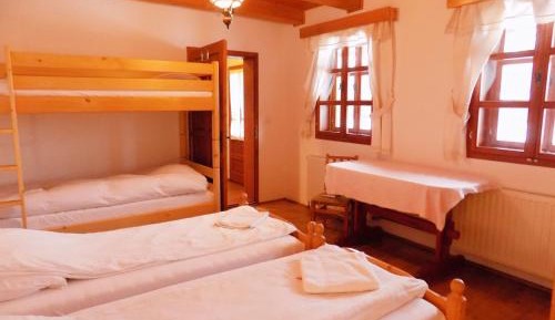 Triple Room with Garden View