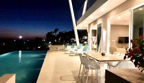 Villa with Sea View
