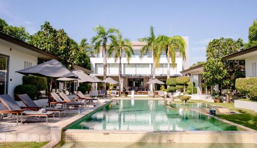 5-Bedroom + 2 Bunk Rooms Beachfront Villa with Private Chef