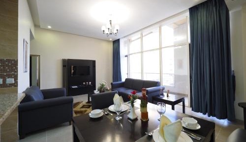 Deluxe Apartment