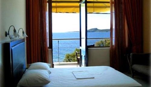 Triple Room with Sea View