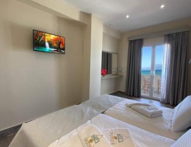 Deluxe Twin Room with Sea View