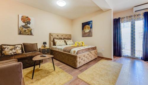 Studio Apartment