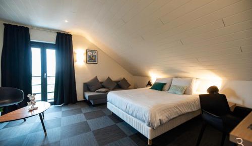 Large Double Room