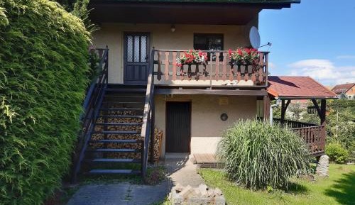 Apartment with Garden View