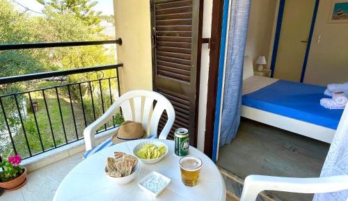Studio (2 Adults)