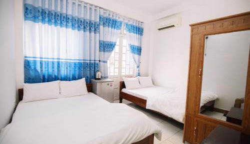 Economy Triple Room