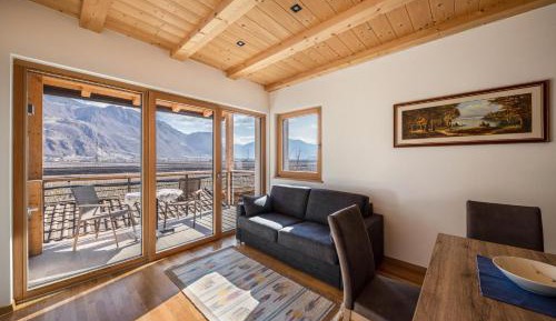 Superior One-Bedroom Apartment with Balcony