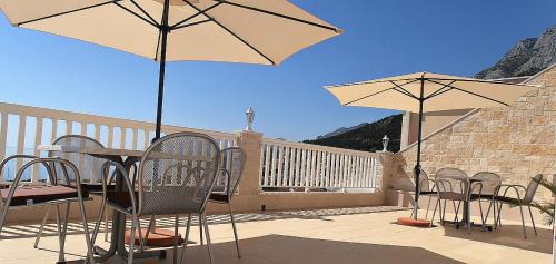 One-Bedroom Apartment with Sea View and Terrace