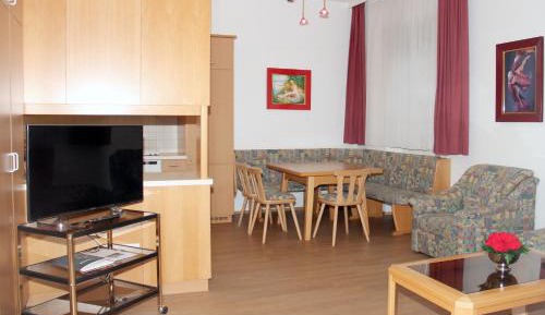 One-Bedroom Apartment 3