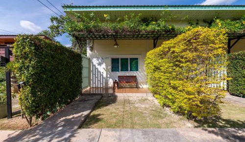 Twin Room with Private Bathroom