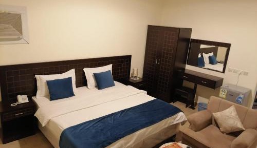Deluxe Room (2 Adults + 1 Child)