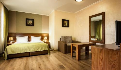 Double or Twin Room with Balcony - Free Spa Access