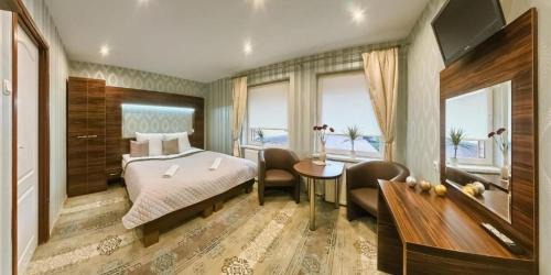 Double Room with Private Bathroom