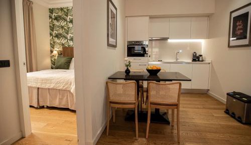 Family Suite (2 Adults)