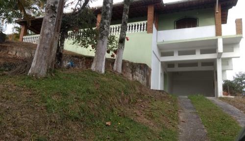 Three-Bedroom Townhouse