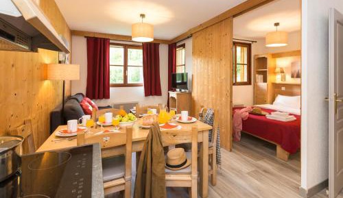 One-Bedroom Apartment (4 Adults)