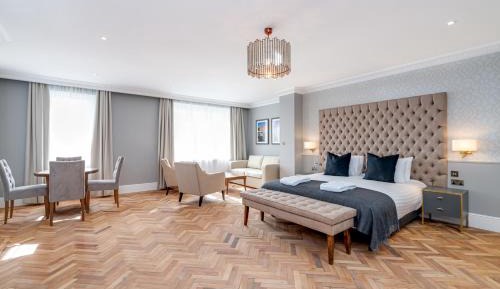 Mansion House Suite