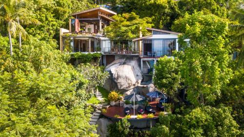 4-Bedroom Hillside Sea View Villa