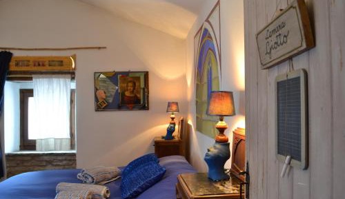 Double Room with Shared Bathroom