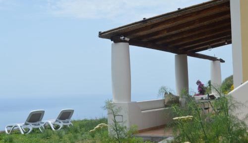 Superior One-Bedroom Apartment with Sea View